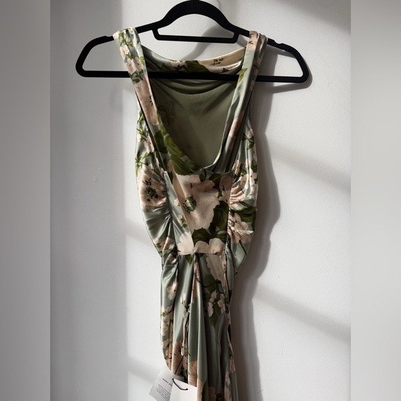 NEW NWT Reformation Anaiis Silk Maxi Dress Tarragon Floral Open Back High Neck 6 - Picture 16 of 17